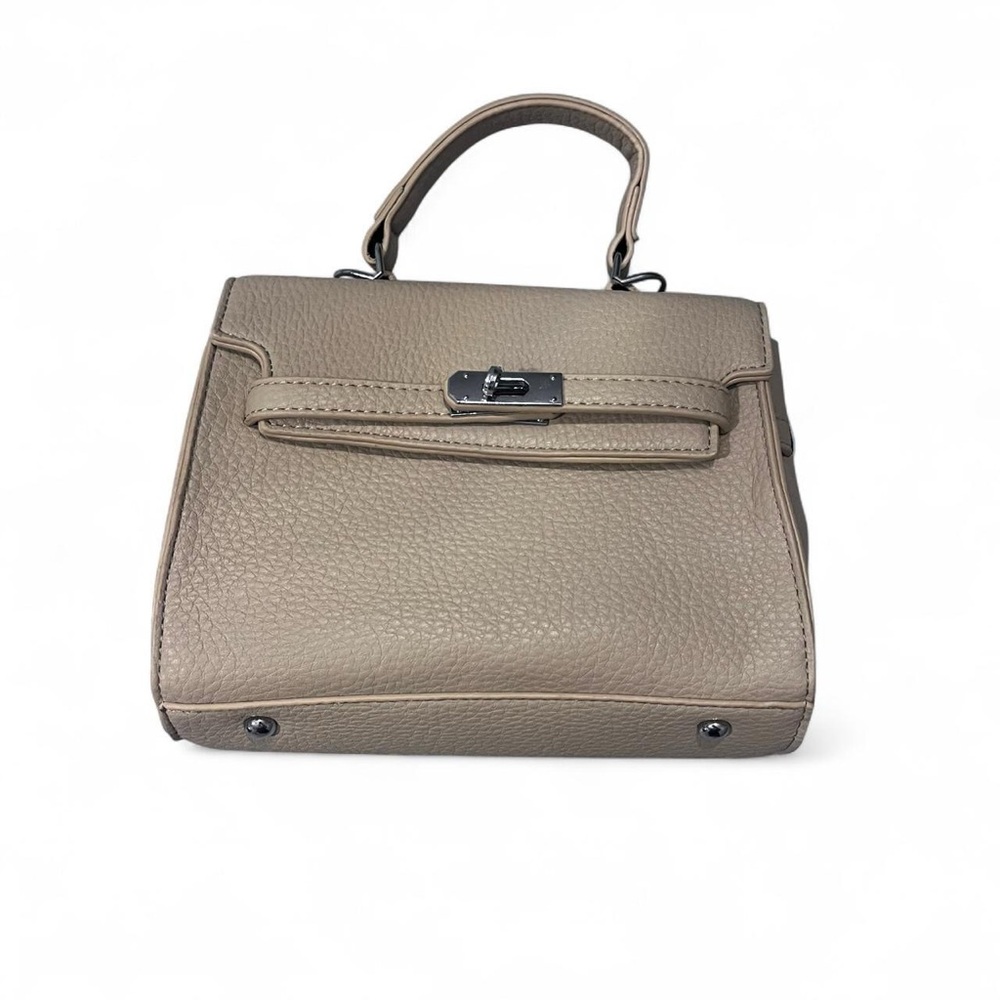 🛍️ Tan Neutral Colored Handbag